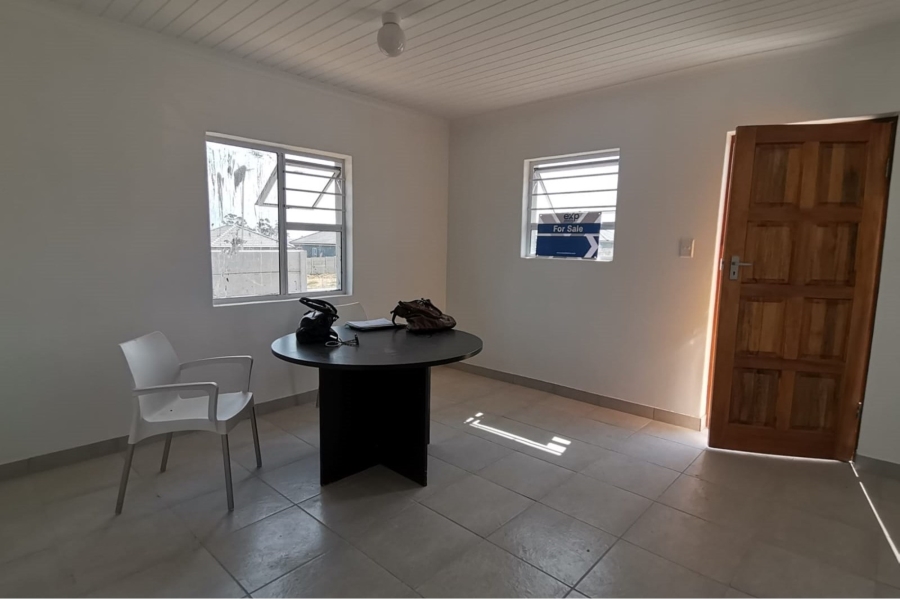 2 Bedroom Property for Sale in Dalvale Western Cape